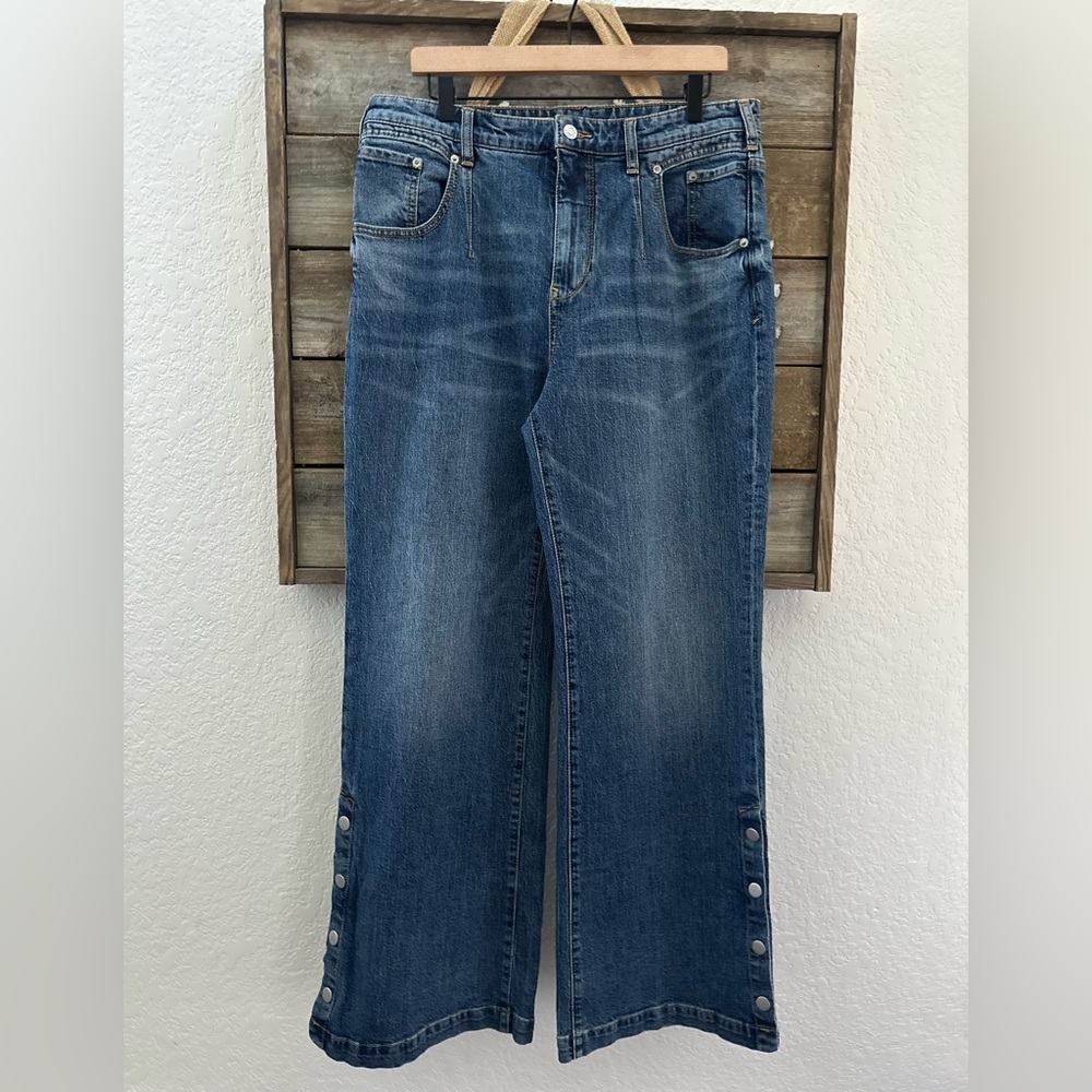 Anthropologie‎ Pilcro Blue Wide leg Jeans Snap Hem detail size 31